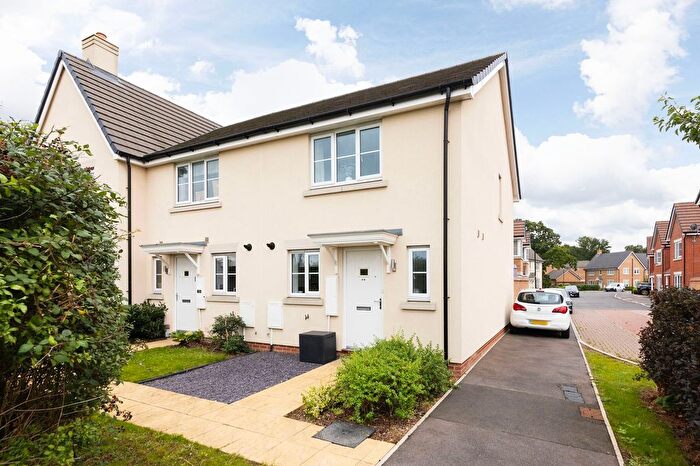 2 Bedroom End Of Terrace House For Sale In Copse View, North Moreton, OX11