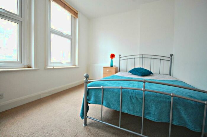 2 Bedroom Flat To Rent In Kilburn High Street, Kilburn, NW6