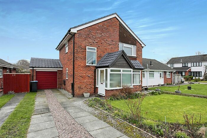 3 Bedroom Link Detached House For Sale In Freshfields, Comberbach, Northwich, CW9