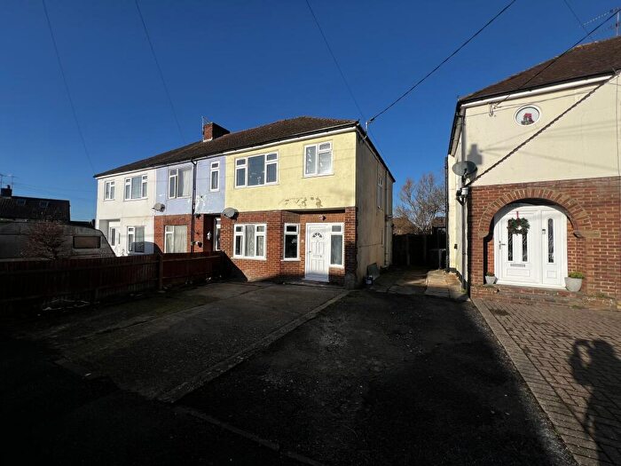 3 Bedroom End Of Terrace House To Rent In Weald Road, Burgess Hill, RH15