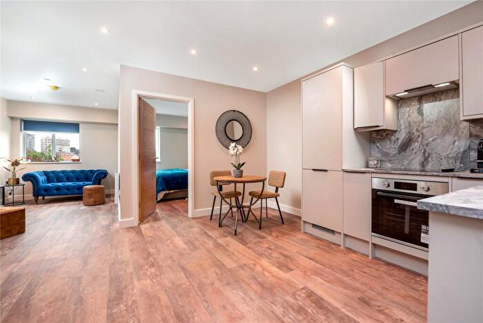 1 Bedroom Apartment To Rent In Burleys Way, Leicester, LE1