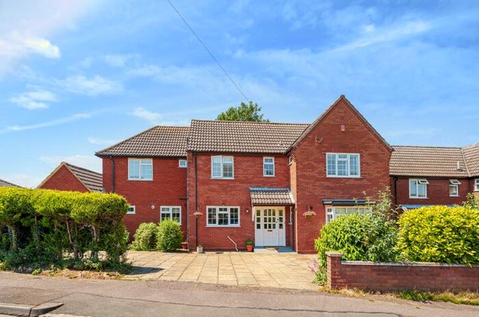 4 Bedroom Detached House To Rent In New Road, Bromham, Bedford, MK43