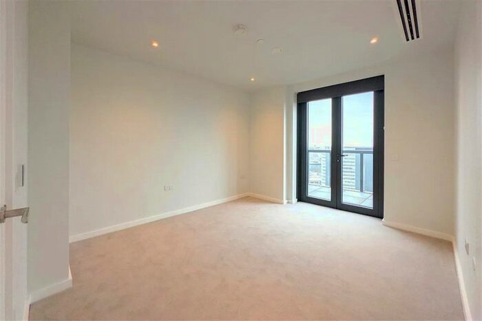 3 Bedroom Flat To Rent In Meadowlark House, Moorhen Drive, NW9