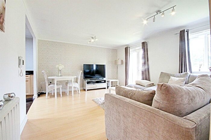 2 Bedroom Flat To Rent In Winnipeg Way, Broxbourne, Hertfordshire, EN10