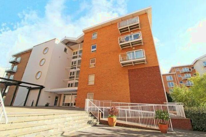 2 Bedroom Flat To Rent In Ezel Court, Cardiff, CF10