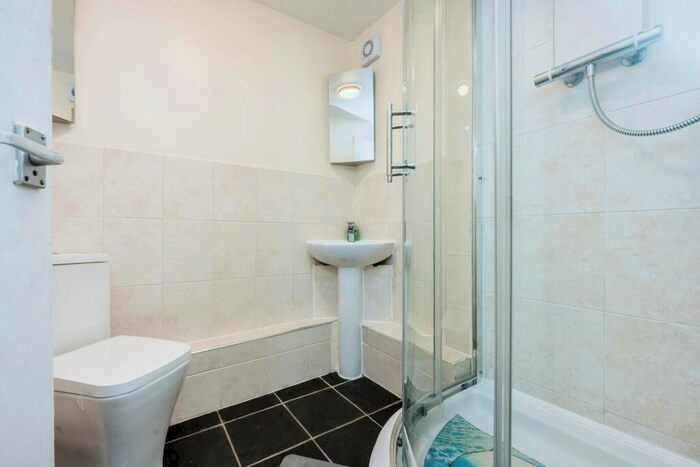 2 Bedroom Flat For Sale In Clarence Road, Leighton Buzzard, LU7