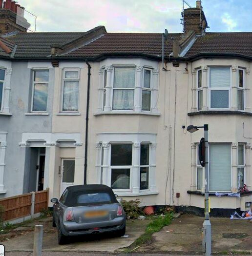 2 Bedroom Flat To Rent In Sutton Road, SS2