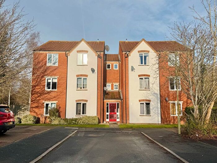 1 Bedroom Flat For Sale In St. Hughs Rise, Didcot, OX11