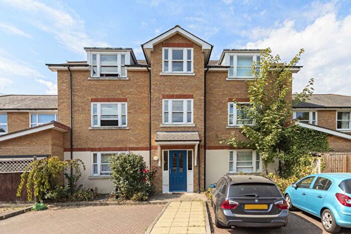 1 Bedroom Flat To Rent In Rowntree Road, Twickenham, TW2
