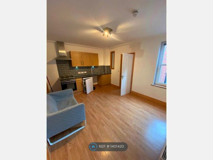 1 Bedroom Flat To Rent In Whitehall Road, Norwich, NR2