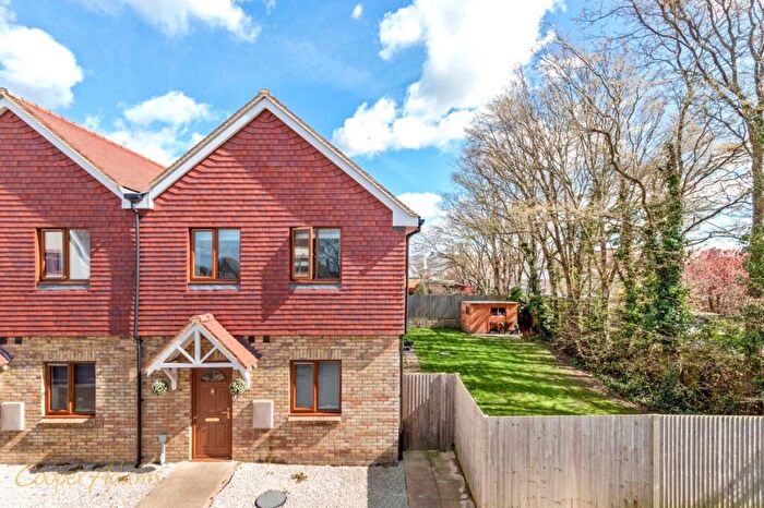 2 Bedroom End Of Terrace House For Sale In Swallows Gate, Angmering, BN16