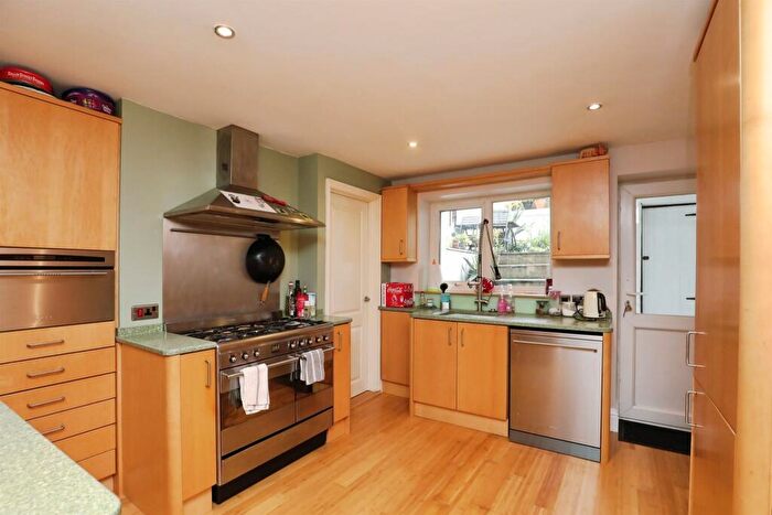 3 Bedroom End Of Terrace House For Sale In Thorpe Road, Norwich, NR1
