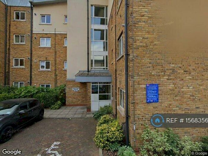 2 Bedroom Flat To Rent In Katherine Bell Tower, London, E3