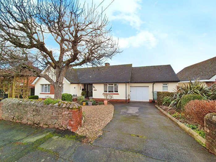 3 Bedroom Detached Bungalow For Sale In South Park, Minehead, TA24