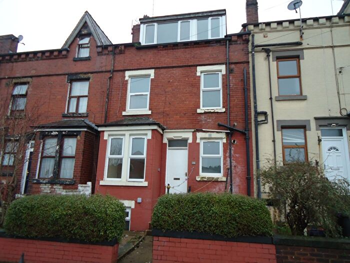 3 Bedroom Terraced House To Rent In Fairford Avenue, Beeston, Leeds, LS11