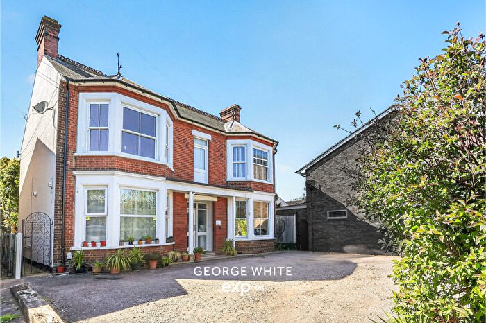 1 Bedroom Flat For Sale In Ness Road, Shoeburyness, SS3