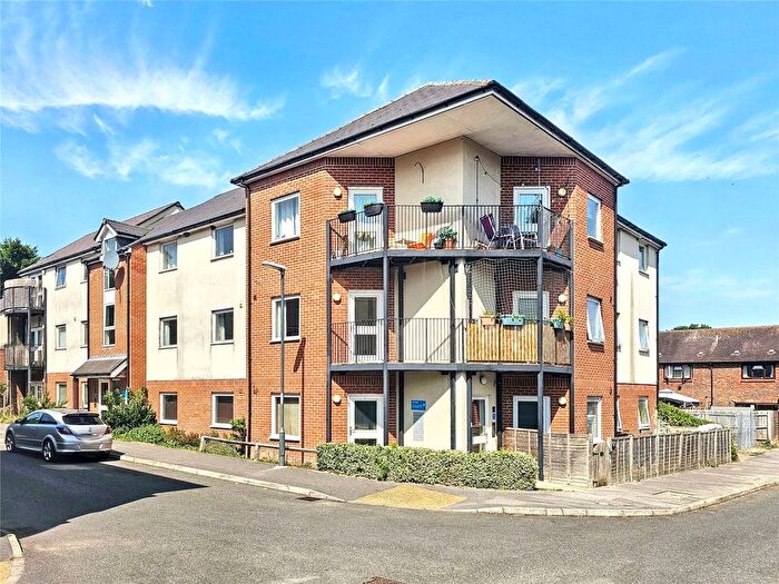 2 Bedroom Flat For Sale In Forest Road, Midhurst, West Sussex, GU29