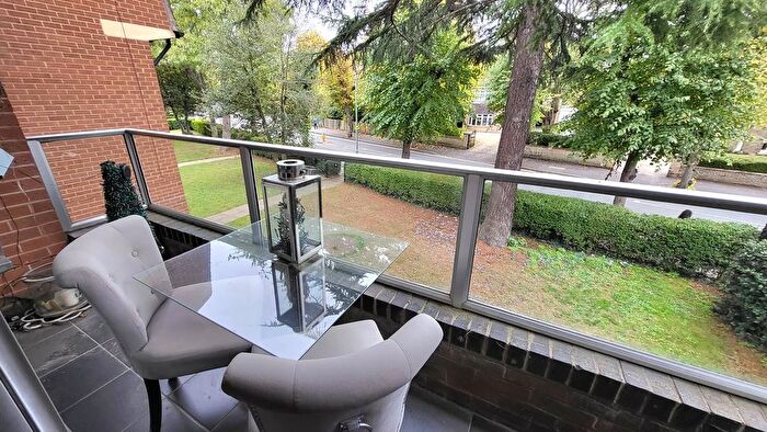 2 Bedroom Flat For Sale In Broadway, Peterborough, PE1