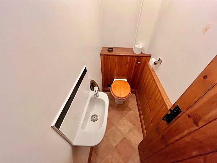2 Bedroom Terraced House For Sale In Gordon Road, Great Yarmouth, NR31