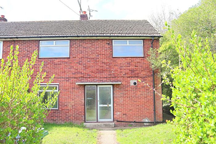 2 Bedroom Semi Detached House For Sale In Field Road, Farnborough, GU14