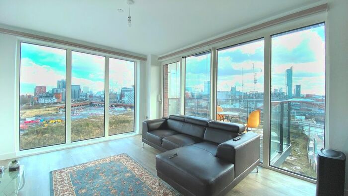 3 Bedroom Flat To Rent In Bed Apartment, Middle Wood Locks, Salford, M5