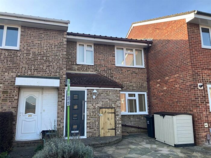 3 Bedroom Terraced House For Sale In Glendower Crescent, Orpington, BR6