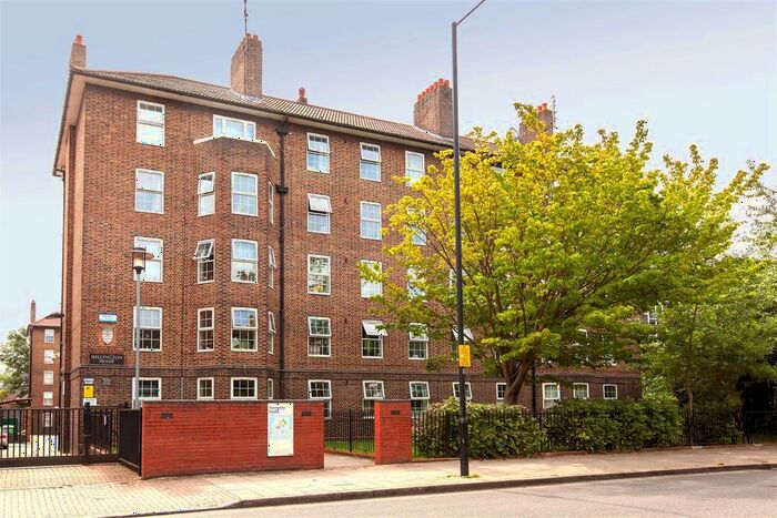 2 Bedroom Flat To Rent In Stoke Newington Church Street, London, N16