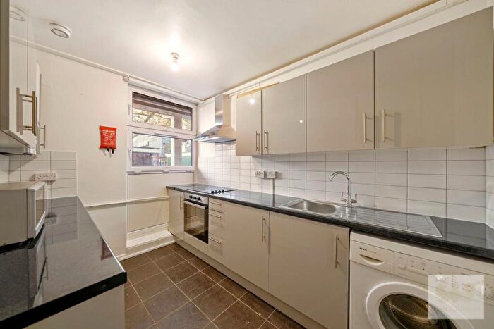 3 Bedroom Maisonette For Sale In Munster Square, London, NW1