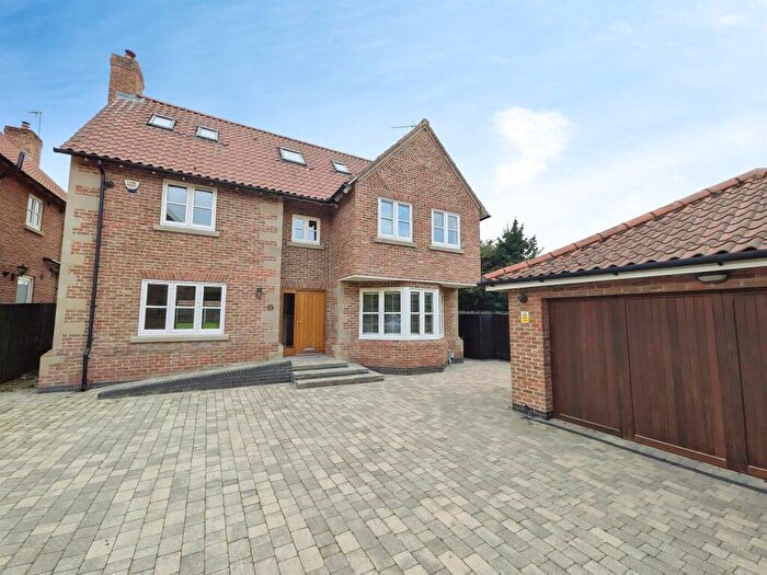 5 Bedroom Detached House For Sale In Mere Glen, Leconfield, Beverley, HU17
