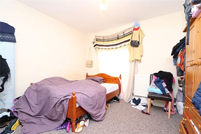 2 Bedroom Flat For Sale In Newport Road, New Bradwell, MK13