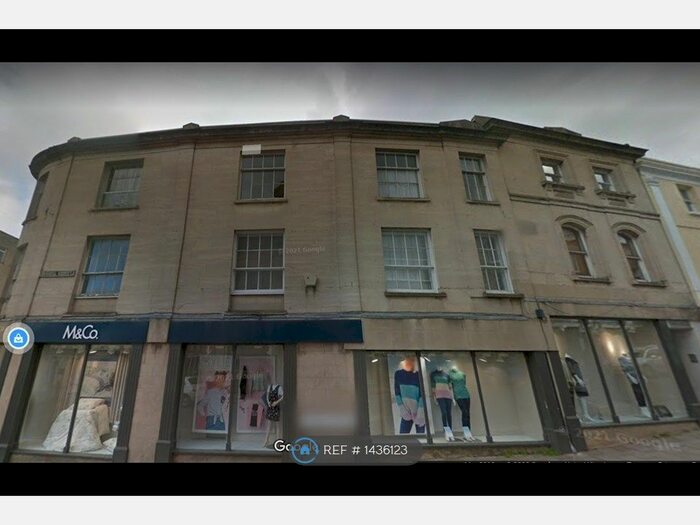 2 Bedroom Flat To Rent In Kings House, Stroud, GL5