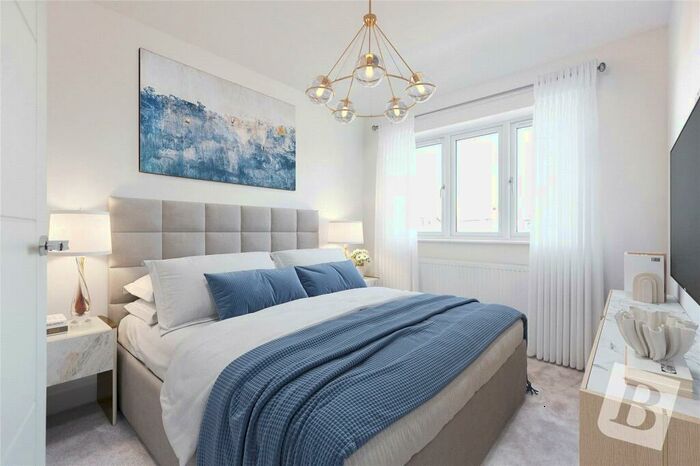 4 Bedroom Detached House For Sale In Sloane Mews, Prospect Road, Hornchurch, RM11