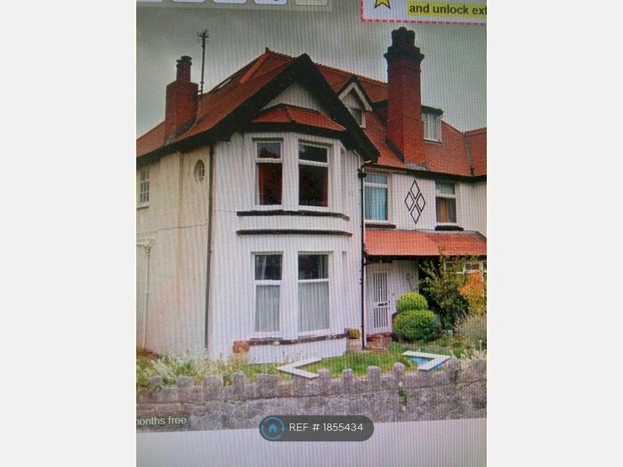 2 Bedroom Maisonette To Rent In St. Andrews Place, Llandudno, LL30