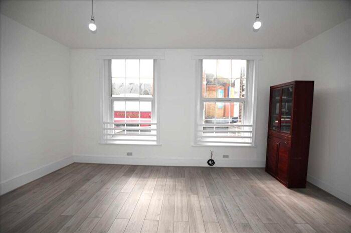 2 Bedroom Flat To Rent In Fore Street, London, N18