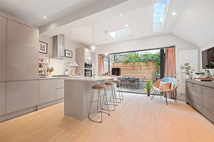 4 Bedroom Terraced House For Sale In Abdale Road, London, W12