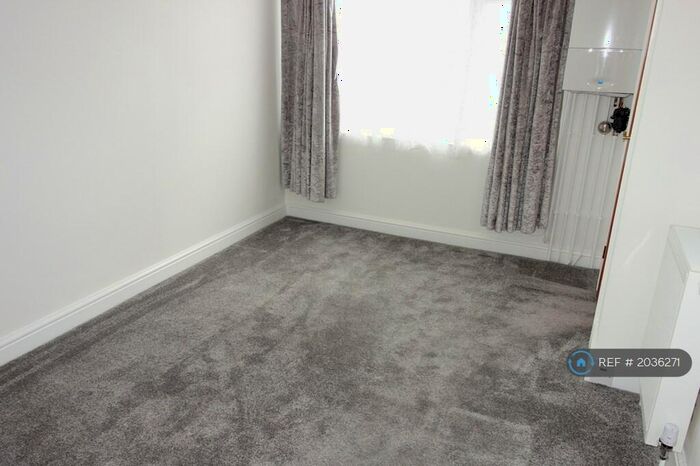 1 Bedroom Flat To Rent In Allendale Rd, Mutley, Plymouth, PL4