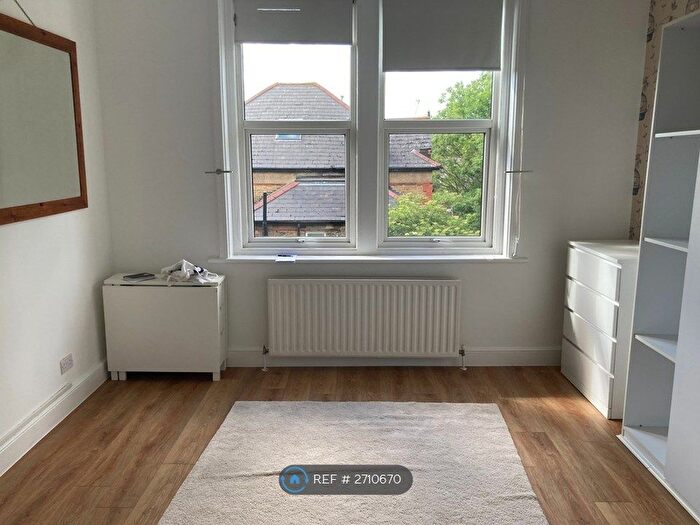 Studio To Rent In Mount Adon Park, London, SE22