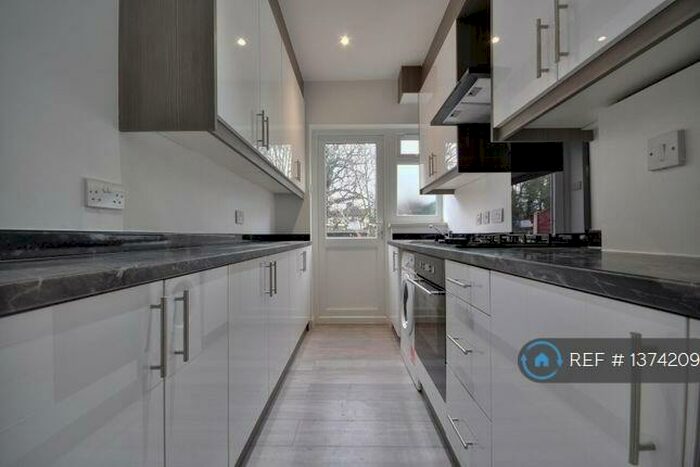 4 Bedroom Terraced House To Rent In Durley Avenue, Pinner, HA5