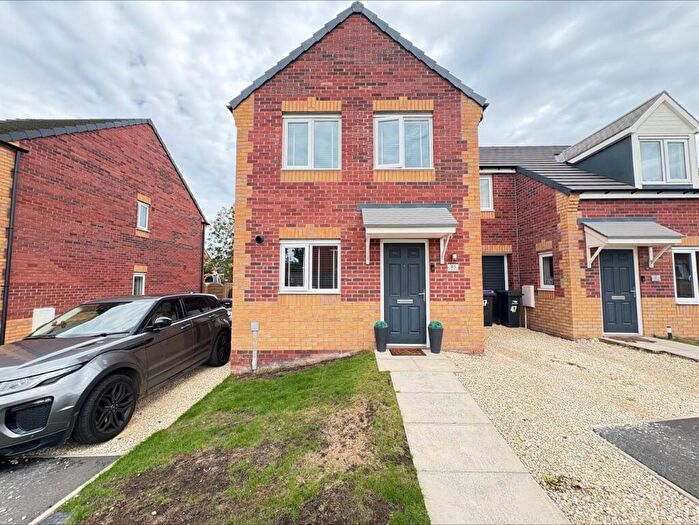 3 Bedroom Semi-Detached House For Sale In Coggle Close, Louth, LN11
