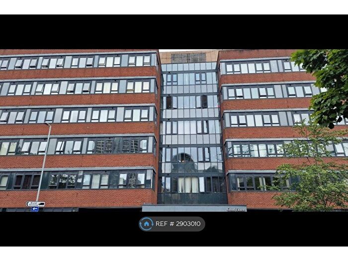 Studio To Rent In Farnsby St, Swindon, SN1