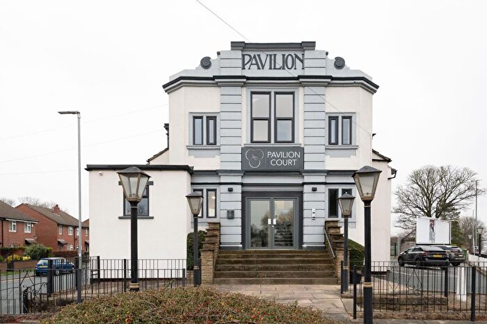 2 Bedroom Flat For Sale In Pavilion Court, Stanningley Road, Stanningley, Pudsey, West Yorkshire, LS28