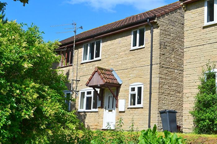 2 Bedroom Flat To Rent In Cavalier Way, Wincanton, BA9