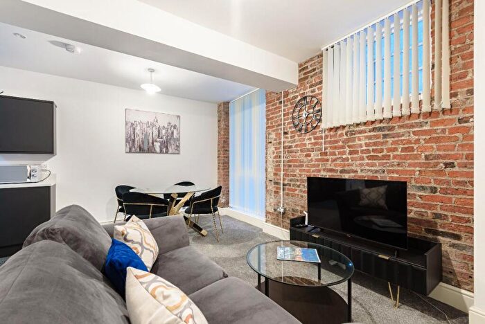 1 Bedroom Apartment For Sale In -Bed Apartment - The Old Embassy, Hull, HU1