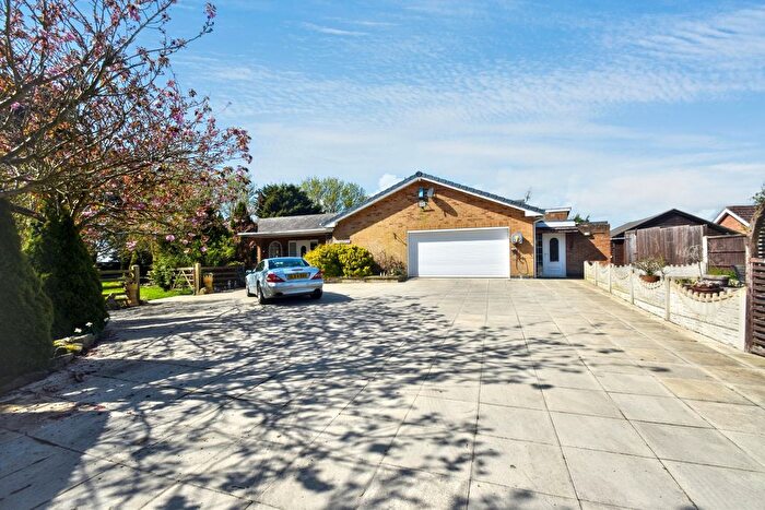 4 Bedroom Bungalow For Sale In Skegness Road, Chapel St. Leonards, PE24