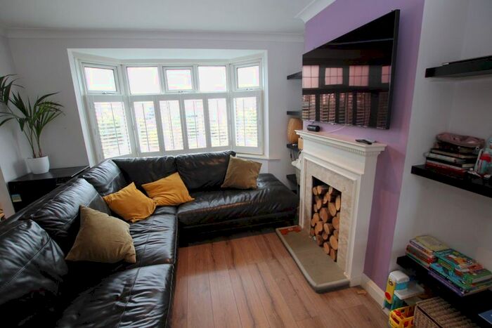 3 Bedroom Property To Rent In Orme Road, Kingston Upon Thames KT1