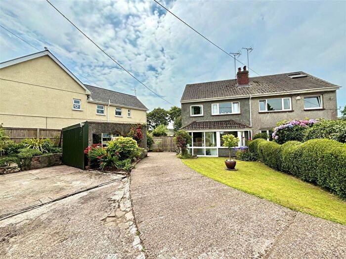 3 Bedroom Semi-Detached House For Sale In Cilonnen Road, Three Crosses, Swansea, SA4