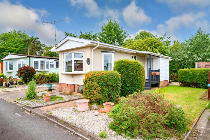 1 Bedroom Park Home For Sale In New Green Park, Wyken Croft - Over ’s, CV2