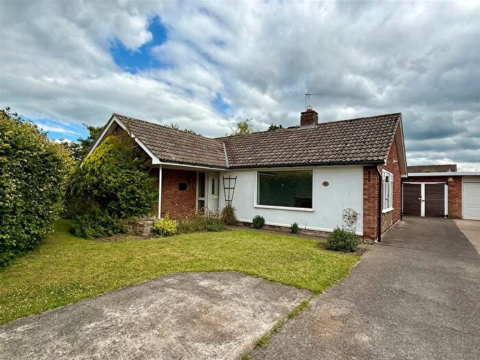 3 Bedroom Detached Bungalow For Sale In Lamplugh Crescent, Bishopthorpe, YO23