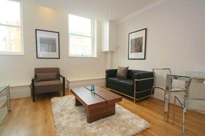 2 Bedroom Apartment To Rent In Stoke Newington Road, Stoke Newington, N16