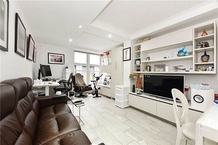 1 Bedroom Flat For Sale In Bird Street, London, W1U
